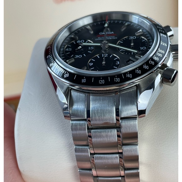 ✨Men’s Omega Speedmaster
DATE / DAY‑DATE AUTOMATIC
CHRONOGRAPH 40 MM - Picture 2 of 16